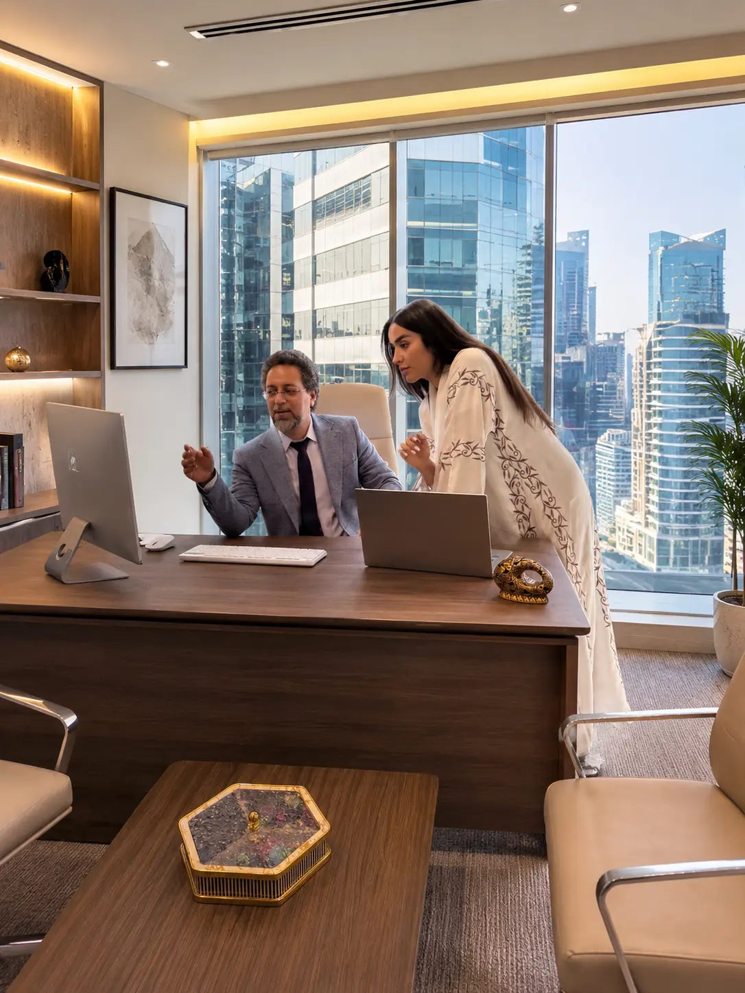 Mahmood Vaezi Dubai