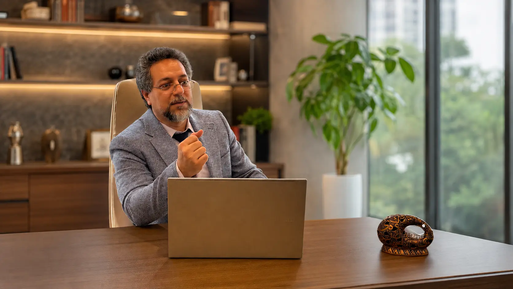 Mahmood Vaezi Dubai