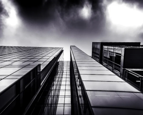 Dubai dual licence facade Dubai dual licence: glass office facade representing a free zone company expanding to the mainland