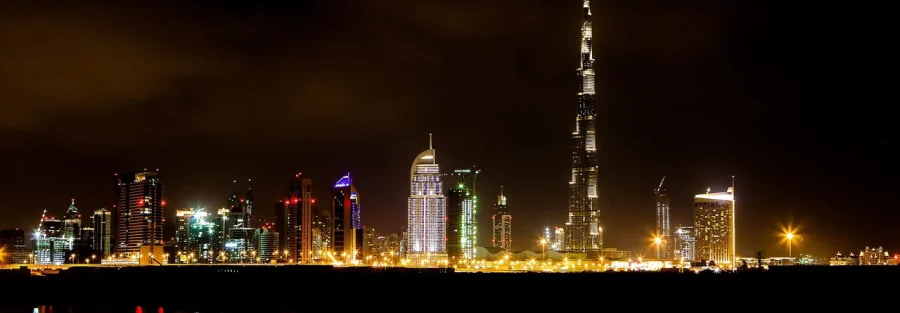 Dubai skyline at night, symbolising the Dubai property handover process for off-plan buyers