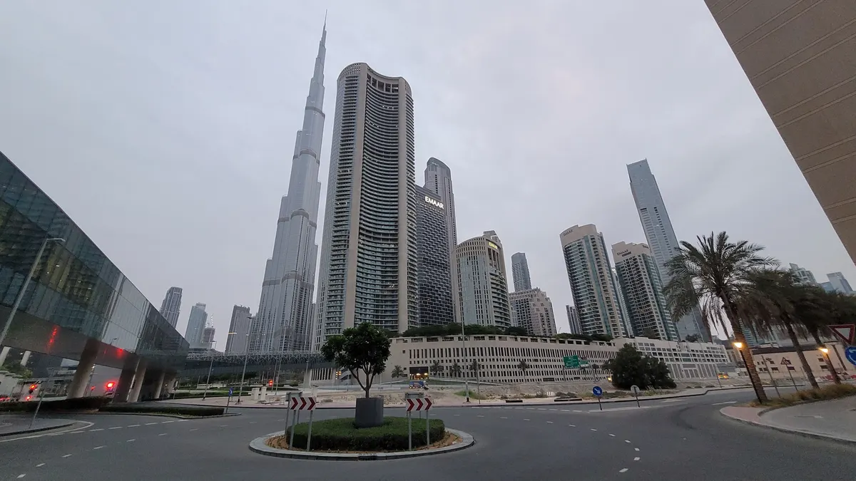 Dubai skyline with Burj Khalifa, illustrating VAT registration in the UAE for foreign-owned companies